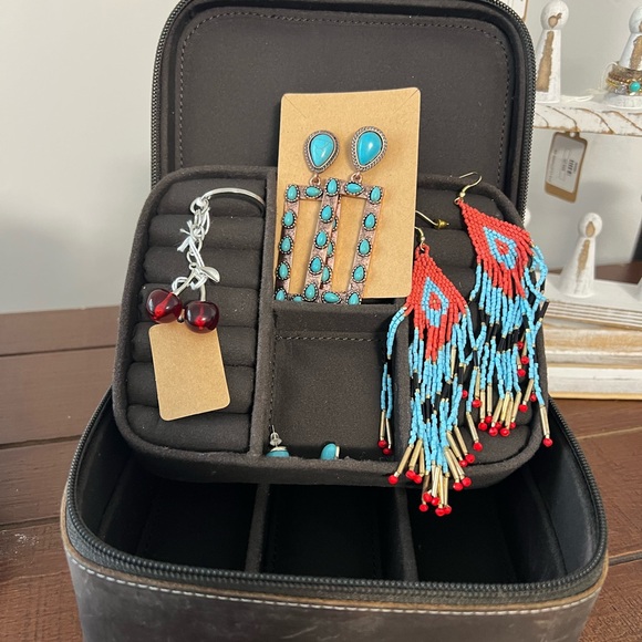 New Crazy Horse Leather & Cowhide Small Jewelry Box Rustic Gift😍 With Jewelry - Picture 10 of 14